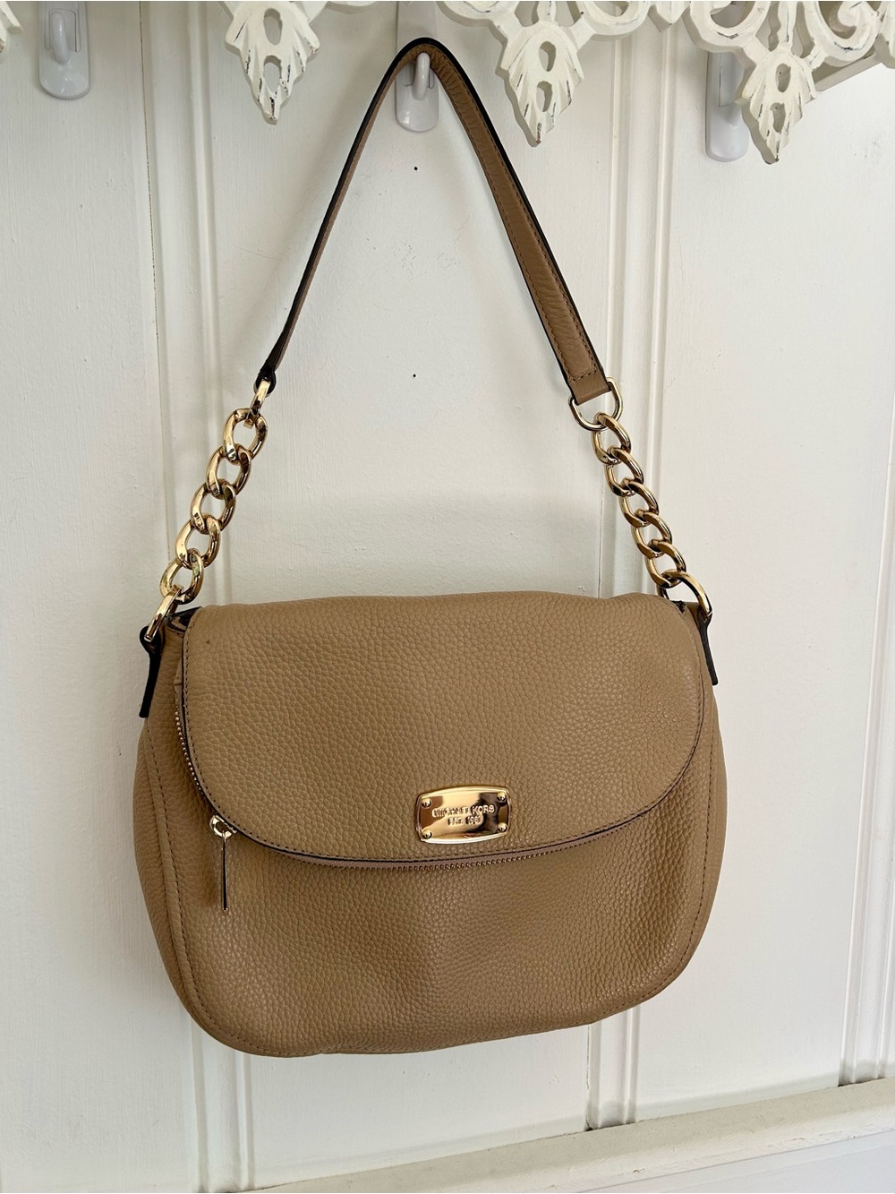 Michael Kors Bedford Pebbled Leather Shoulder Bag in Tan